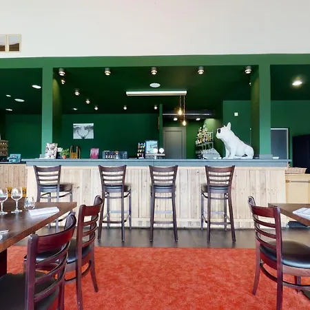 Woodland Village Aparthotel 3*